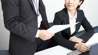 ｢男性部下の『くん付け』はパワハラではないか｣と社内の相談窓口に通報された女性上司の末路