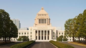 ｢エリート中のエリート｣だけど酒乱の学歴厨…人望ゼロなのに日本の首相になれた｢奇跡の政治家｣の名前