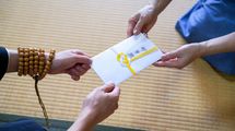 一般人と僧侶の間で5万～10万円差…アンケートで判明｢お布施｣の妥当な金額