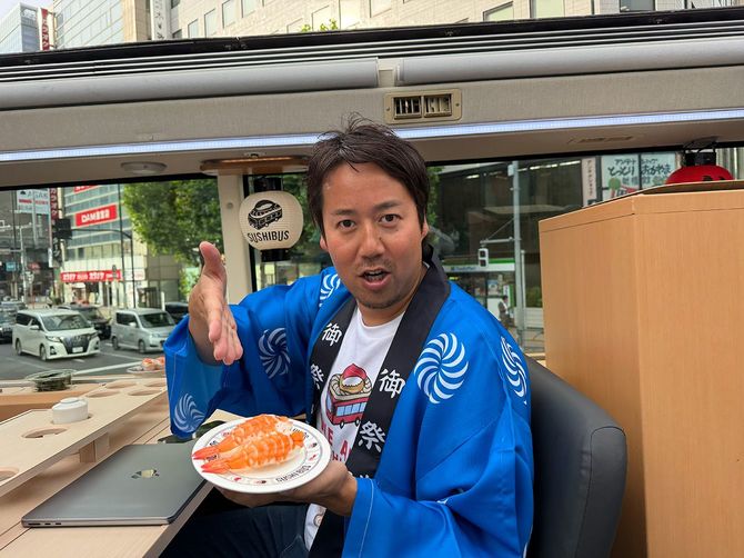 株式会社SUSHI BUSの矢野智之社長。