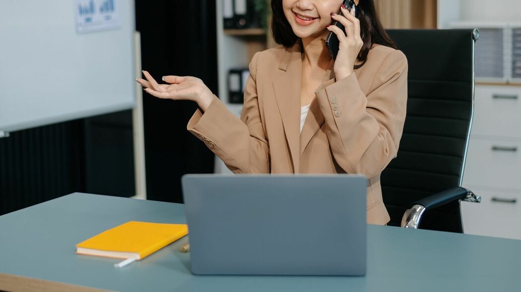 三流は何かと｢バタバタしていまして｣と言い訳する…一方で結果を出し続ける一流ほど｢暇そう｣なワケ デキる人は総じてクイックレスポンス