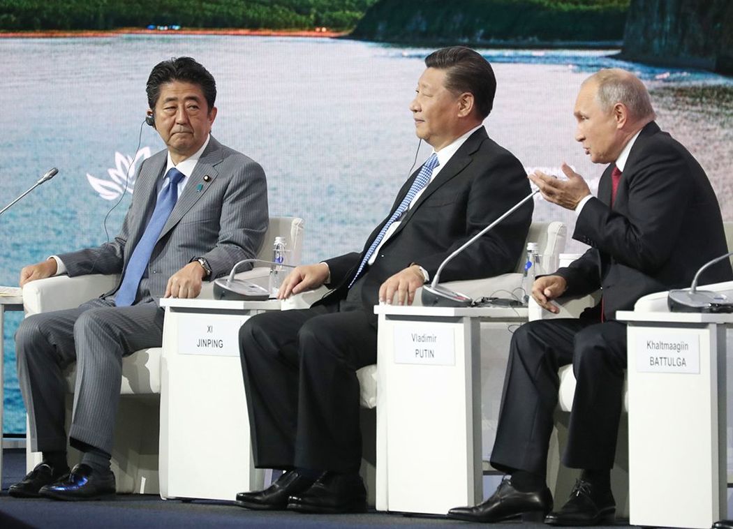 安倍首相が遅刻魔プーチンを怒れない事情 現状はロシアの譲歩を待つしかない