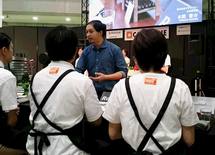 「日本ベスト6」のうち3人がいるカフェ