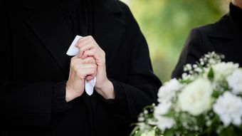 夫の預金3500万円のうち3300万円が義実家にわたる…相続で後悔しないための"遺言状を書く"ともう一つ