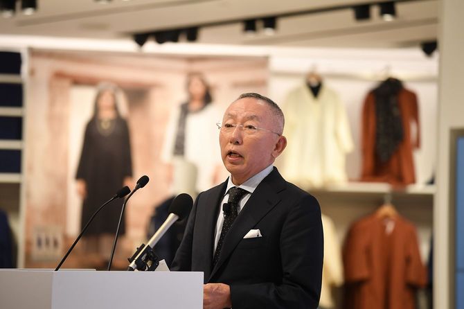 ニューデリーでの「ユニクロ」インド1号店オープンに際し、スピーチするファーストリテイリングの柳井正社長