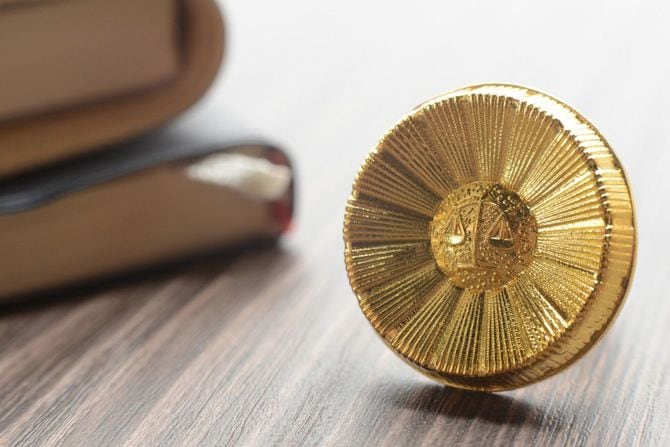 日本の弁護士バッジ