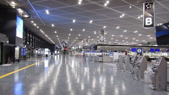 夏の成田国際空港空