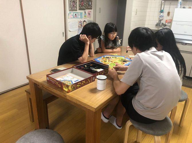 みんなで使うリビング。使っているうちに自ずと社会のルールを身に付けていく。