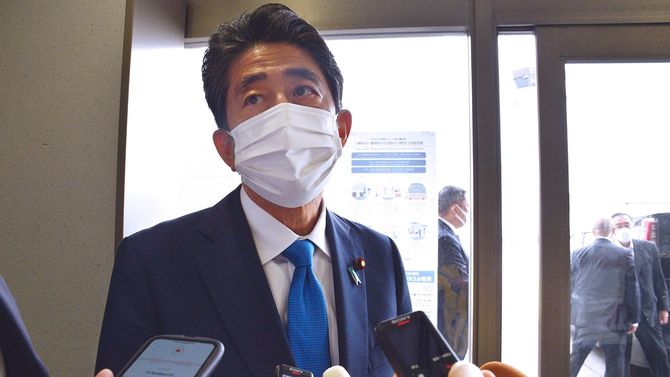 政局/取材に応じる安倍前首相