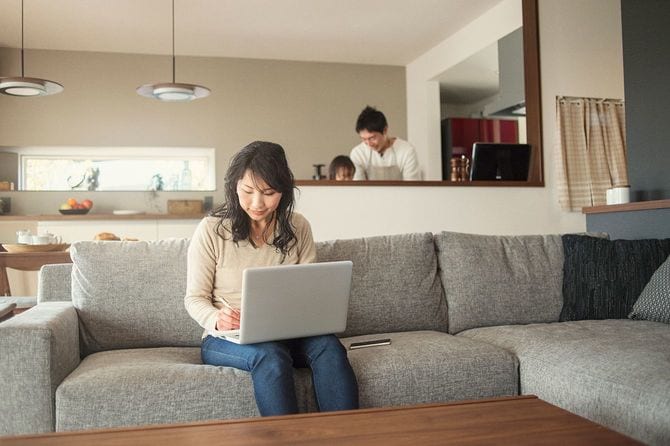 母をホーム作業