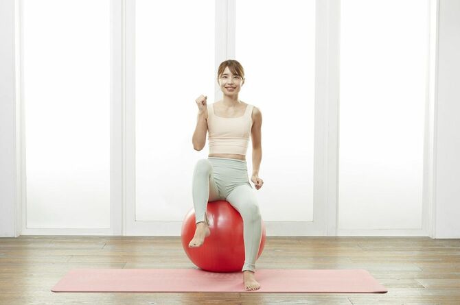 出典=SAYAKA『バランスボール「美やせ」革命』(プレジデント社)