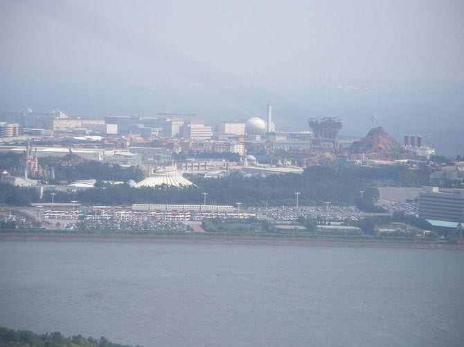 2009年8月29日、葛西臨海公園「ダイヤと花の大観覧車」からの眺め。東京ディズニーリゾート方向
