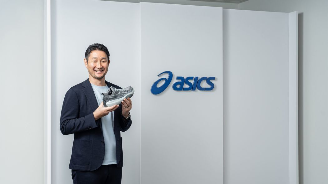 オランダパビリオンスタッフの公式シューズに採用されたアシックス｢NEOCURVE™｣は､資源循環の新たなスタンダードとなり得るか? サーキュラーエコノミーの可能性