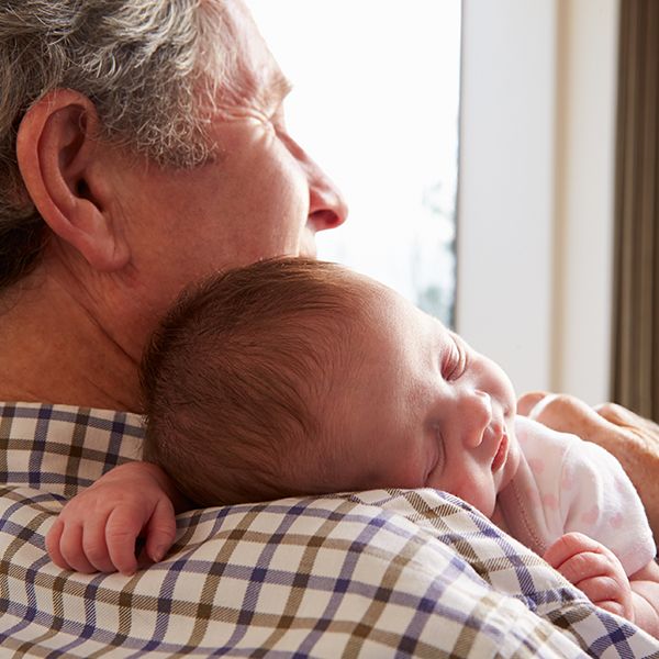 戦争中と同じ人数が毎年死んでいく これからの日本を襲う 少産多死社会 の現実 子どもが死なない社会のはずなのに President Online プレジデントオンライン