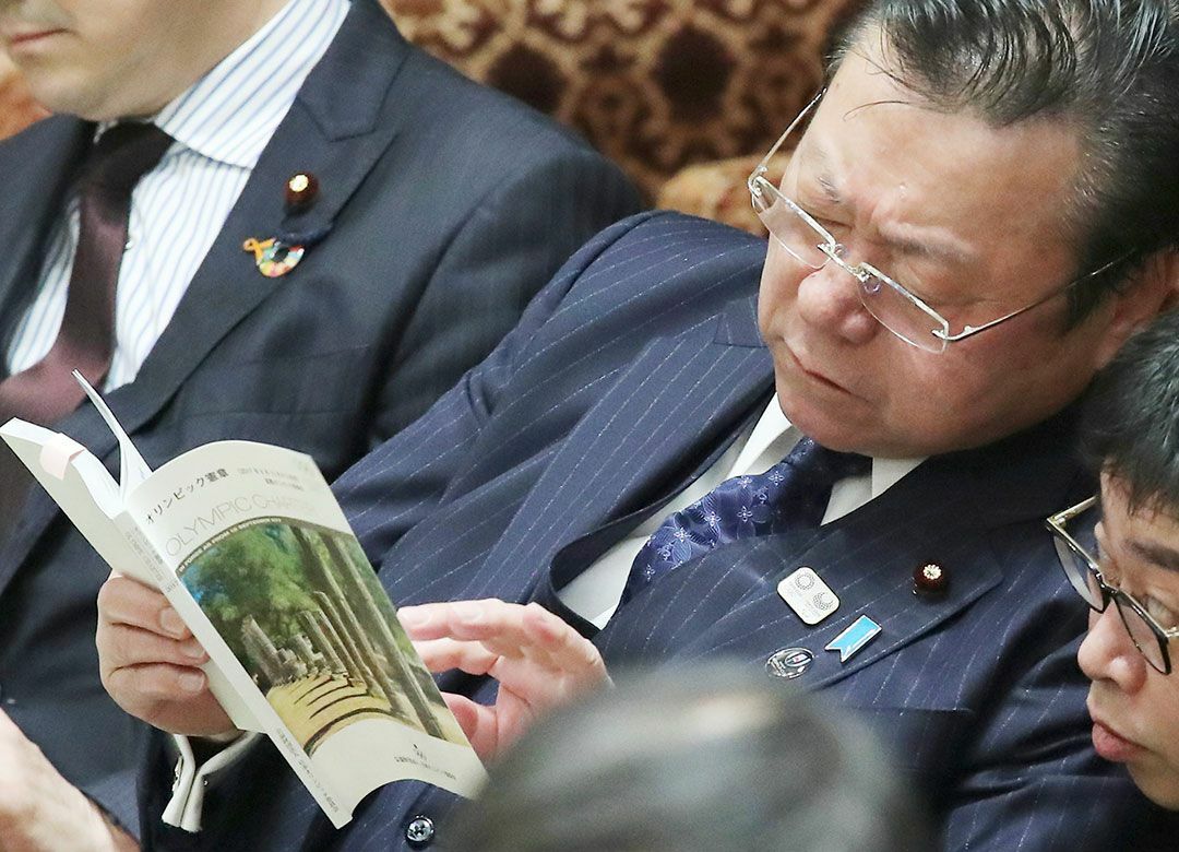 桜田大臣の失言に怒る「プロ市民」の倫理 問題はメディアの"切り取り"なのか