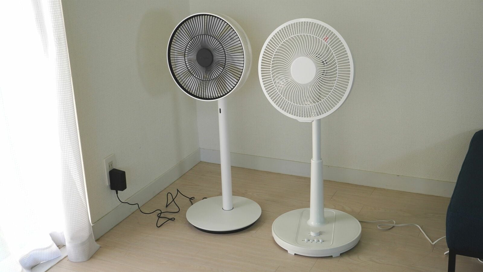 ｢4万円vs.4000円の扇風機｣違いは一目瞭然だった…格安ニトリにあって､バルミューダにない"ありがたい機能" 消費電力はバルミューダが圧倒的に高コスパだが…