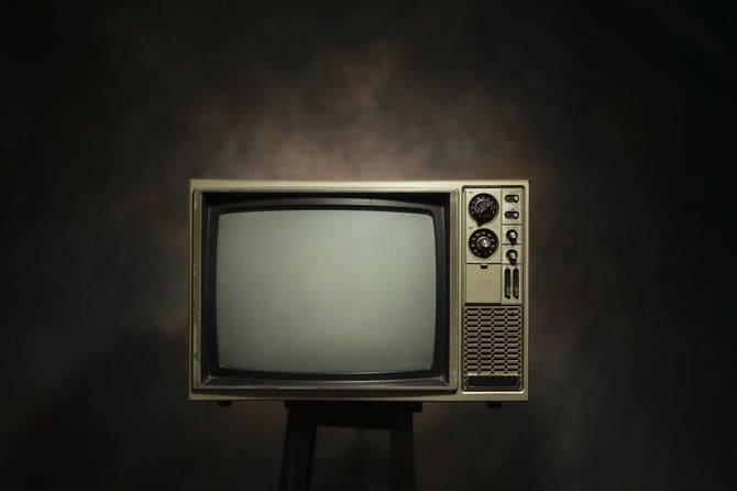 レトロなブラウン管テレビ