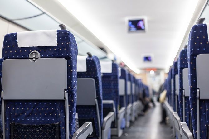 高速鉄道の座席