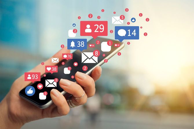 スマートフォン