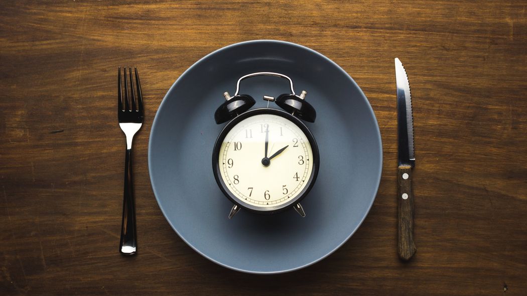 ｢朝食･昼食･夕食｣たっぷり食べていいのはどれか…長寿研究の医師が指南する｢やせる時間｣｢太る時間｣ 人間は空腹になると｢若返りスイッチ｣がオンになる