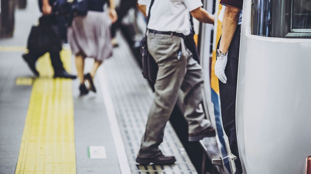 ｢電車のホームで端を歩かないで｣と心配されたほどだった…アスクルが業界団体から受けた強烈な圧力