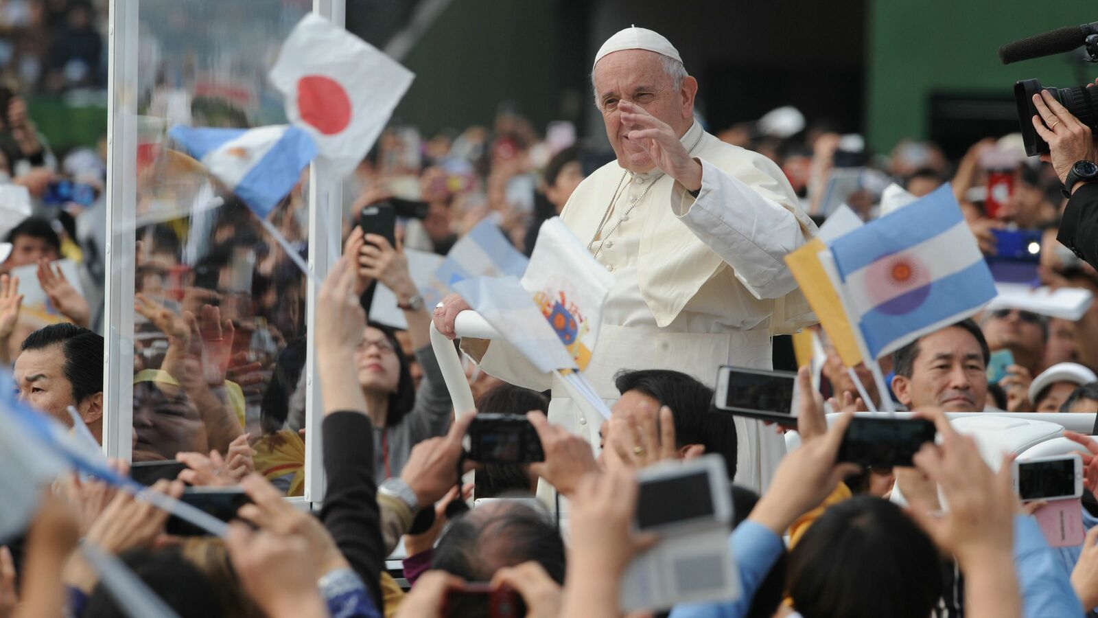 ｢どんな手を使ったのか｣と問い詰められた…外交素人の私がローマ教皇訪日のためにしたこと バチカンは日本に関心がなかった