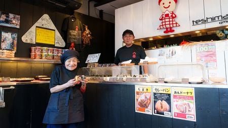 おにぎりママ様ストック確認用 81歳が握るおにぎりは1日300から500個…都内で50年続くおむすび屋の看板