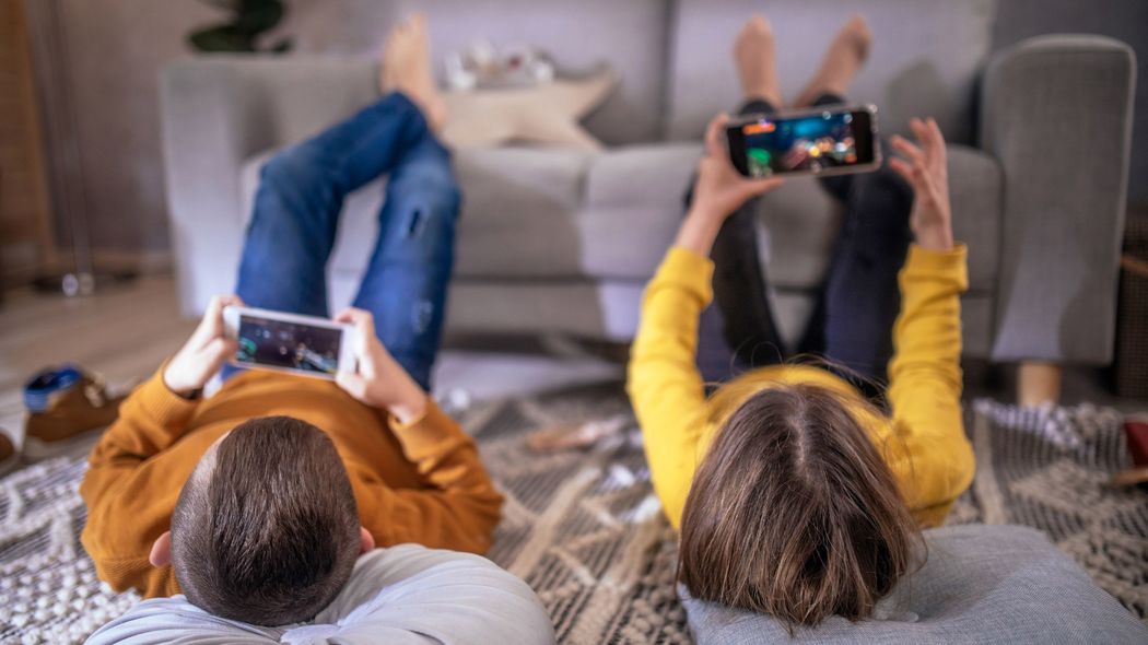 スマホで子どもはバカにならない…小児科医が｢スマホ育児に罪悪感を持たなくていい｣と言うワケ