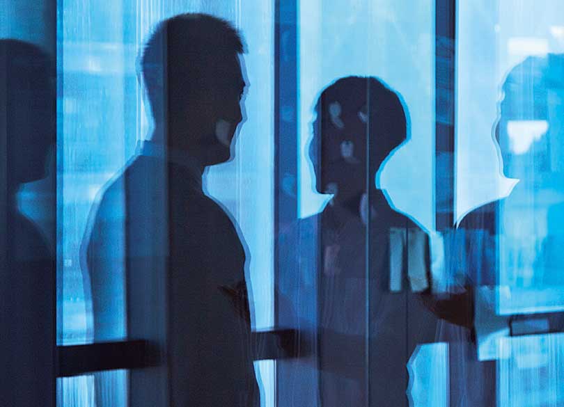 告げ口社員の話は、聞くだけ時間のムダ 会社にとっては、どうでもいい情報