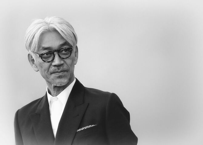 2017年9月、坂本龍一を追ったドキュメンタリー映画『Ryuichi Sakamoto: CODA』が第74回ベネチア国際映画祭のアウト・オブ・コンペティション部門に公式出品された。