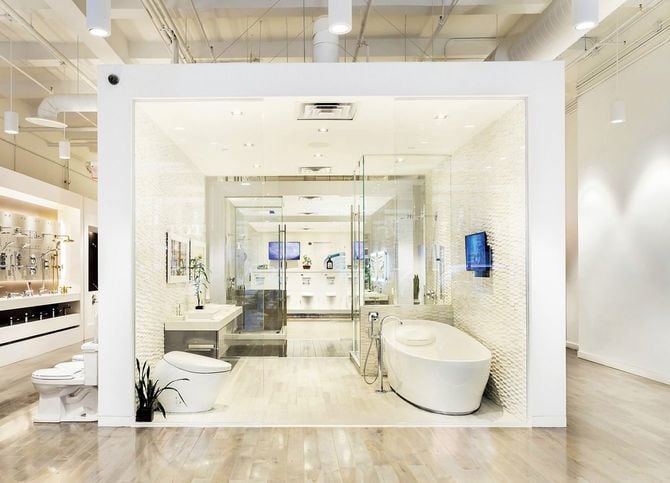 TOTOニューヨークショールーム内観=2019年3月撮影