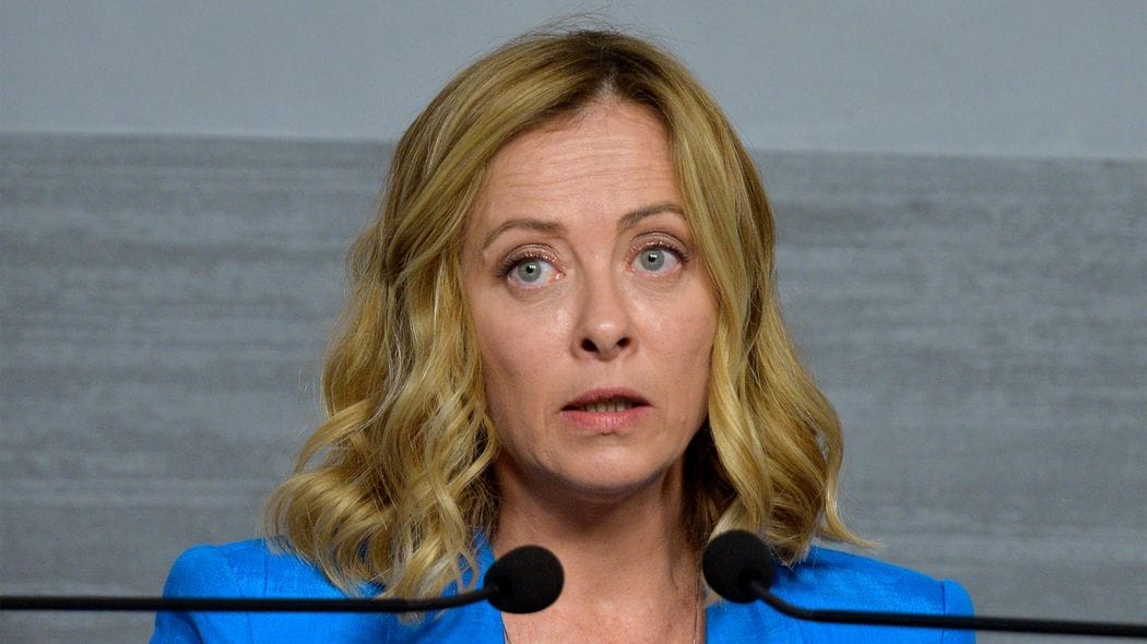 社会保障をアテにする移民はもう許さない…イタリア女性首相の｢移民ストップ計画｣に支持が集まるワケ 納税者の負担は限界にきている