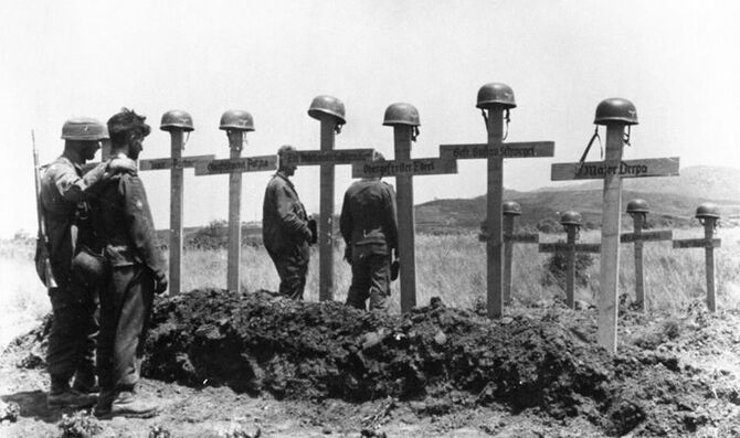 クレタ島・空挺部隊員の墓標
