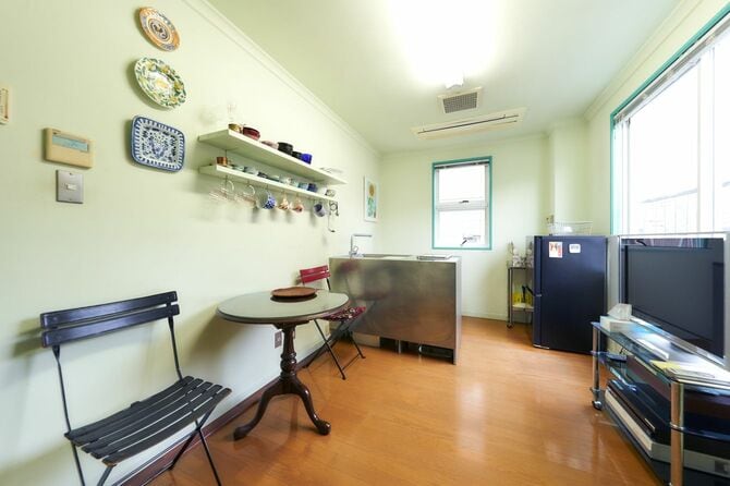 夫婦ふたりになった際にリフォームし、今も使い続けているキッチン。コンパクトで動きやすい。