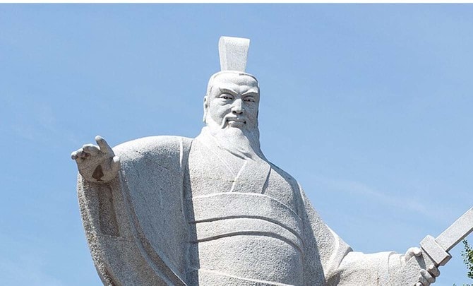 中国・河南省許昌市にある曹操の石像