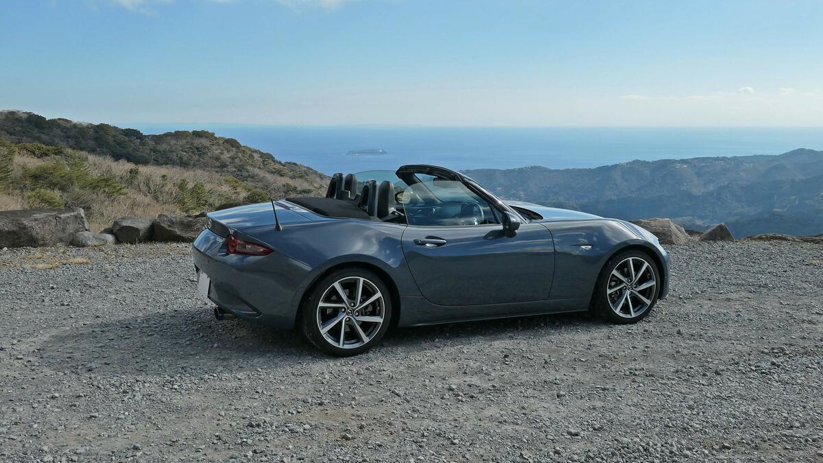 ポルシェと並ぶ存在｣前年比214.9%…EV時代に､マツダ・ロードスターが