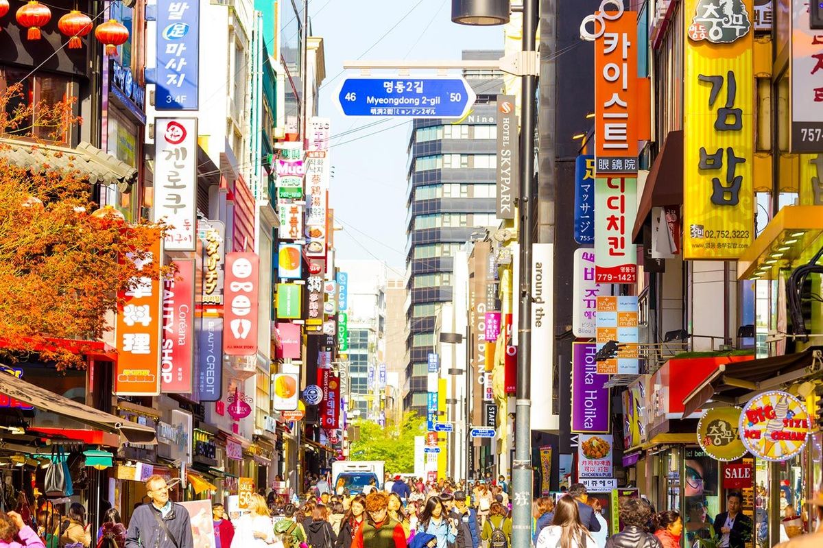 韓国ソウルの繁華街の明洞