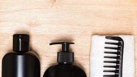 いきなり真っ黒にしたくない コロナで生まれた白髪染めの新潮流 そこそこの見た目で十分という心理 President Online プレジデントオンライン