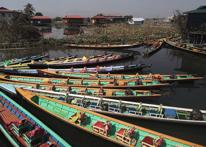 ミャンマー中部シャン高原にあるインレー湖の船置き場