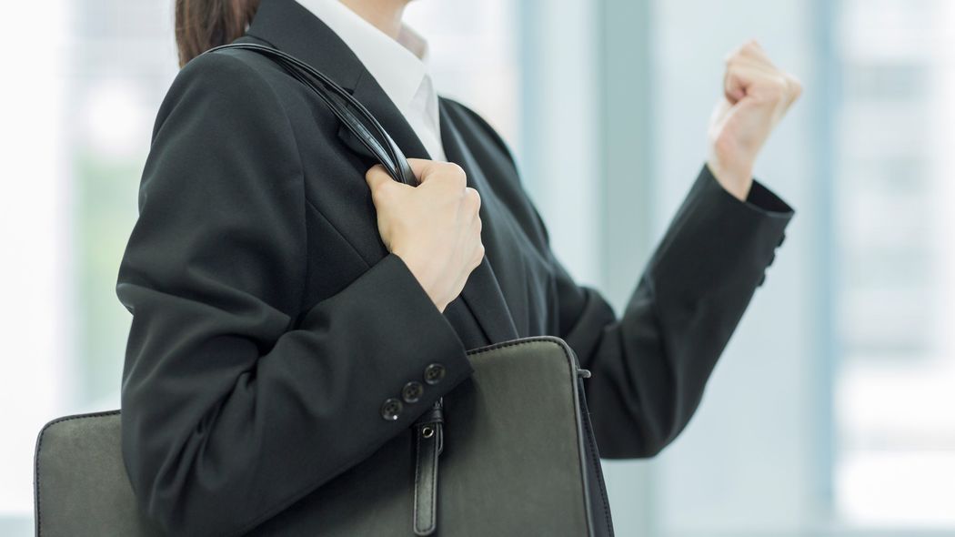 ｢お母さんの夢の二世帯住宅を建てます｣親参加の入社式テレビ報道に見るZ世代新社員の衝撃スピーチ ｢育ててくれてありがとう｣と結婚式さながら