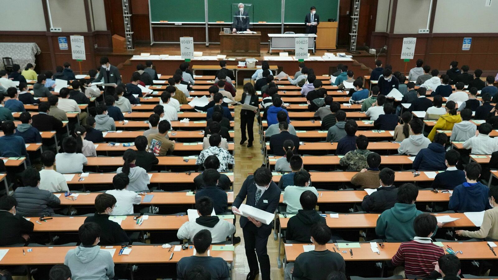 数学も英語もデキる優秀人材の無駄遣い…日本経済をダメにしている｢高すぎる医学部人気｣という大問題 最優秀の理系人材を医師にするのはもったいない