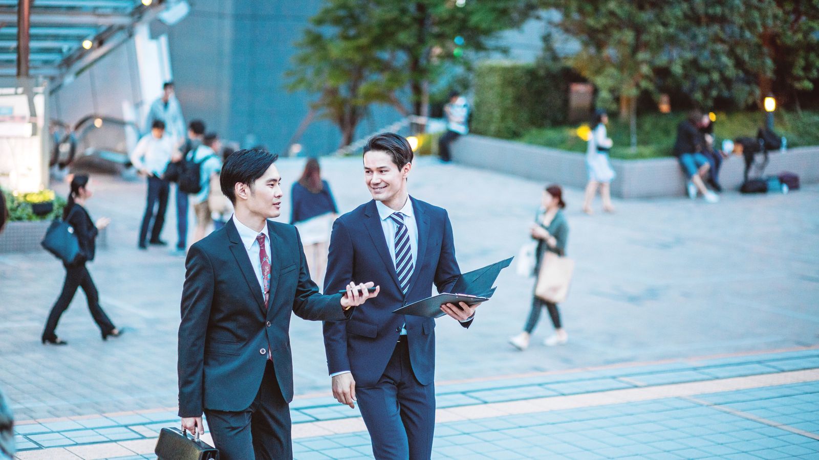 1日に3時間働けば､十分に生きていける社会がやってくる あなたの仕事は｢クソどうでもいい｣