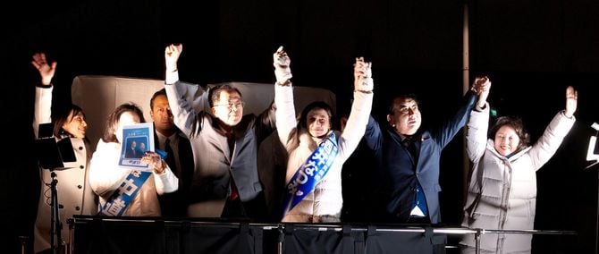 2026年2月7日、第51回衆院選の街頭演説にて中道改革連合共同代表野田佳彦、齊藤鉄夫、酒井菜摘候補、公明党竹谷とし子、立憲塩村文夏