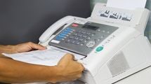 アメリカや台湾とは大違い…日本の各地でいまだにFAXが使われている本当の理由