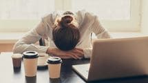 眠気覚ましのコーヒーより効果的…1分間引っ張るだけで脳がスッキリする｢手｣でも｢足｣でもない"意外な部位"