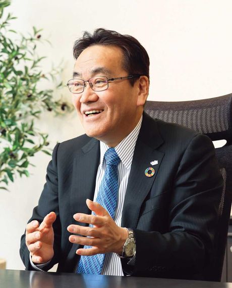 コシダカホールディングス社長 腰髙 博