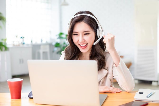 自宅でのテレワークビデオ会議