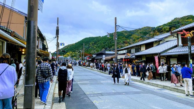 11月21～23日の三連休の嵐山界隈はコロナ感染症拡大前の様相