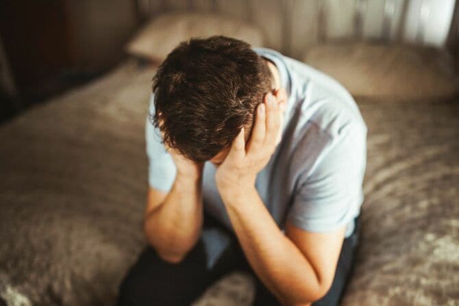 ストレスに悩む男性