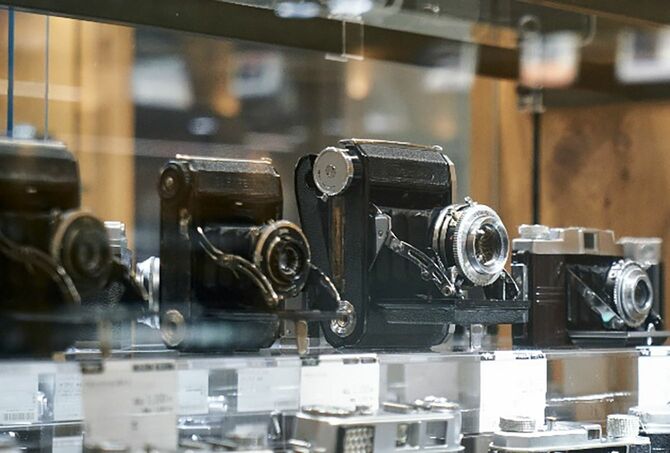 中古カメラは国内外の人気ブランドが幅広くそろう。